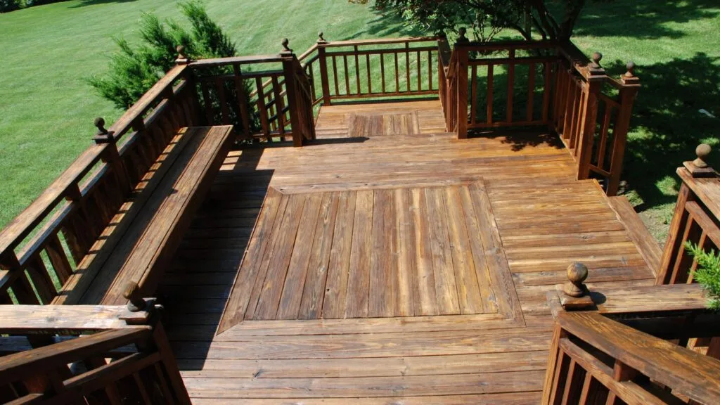 Beautiful hardscaping patio and retaining wall installation - Home Remodeling Lakewood