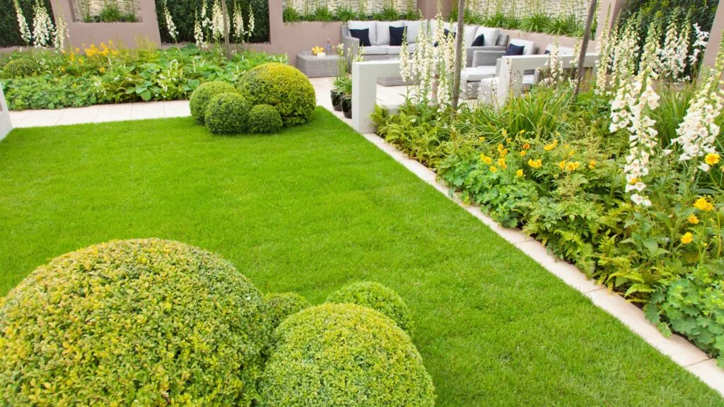 Custom landscaping and backyard design - Home Remodeling Lakewood