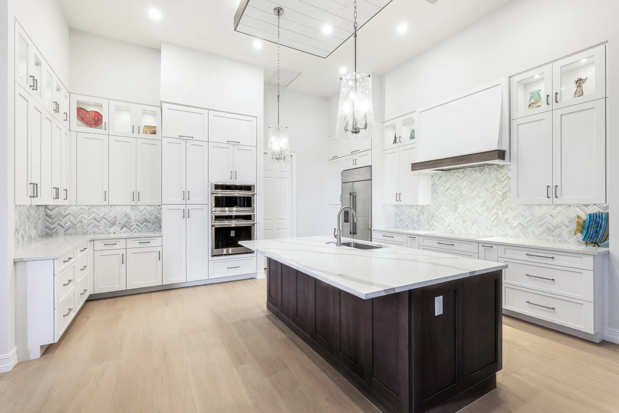 Modern kitchen remodeling design and cabinetry - Kitchen Remodeling Bellevue
