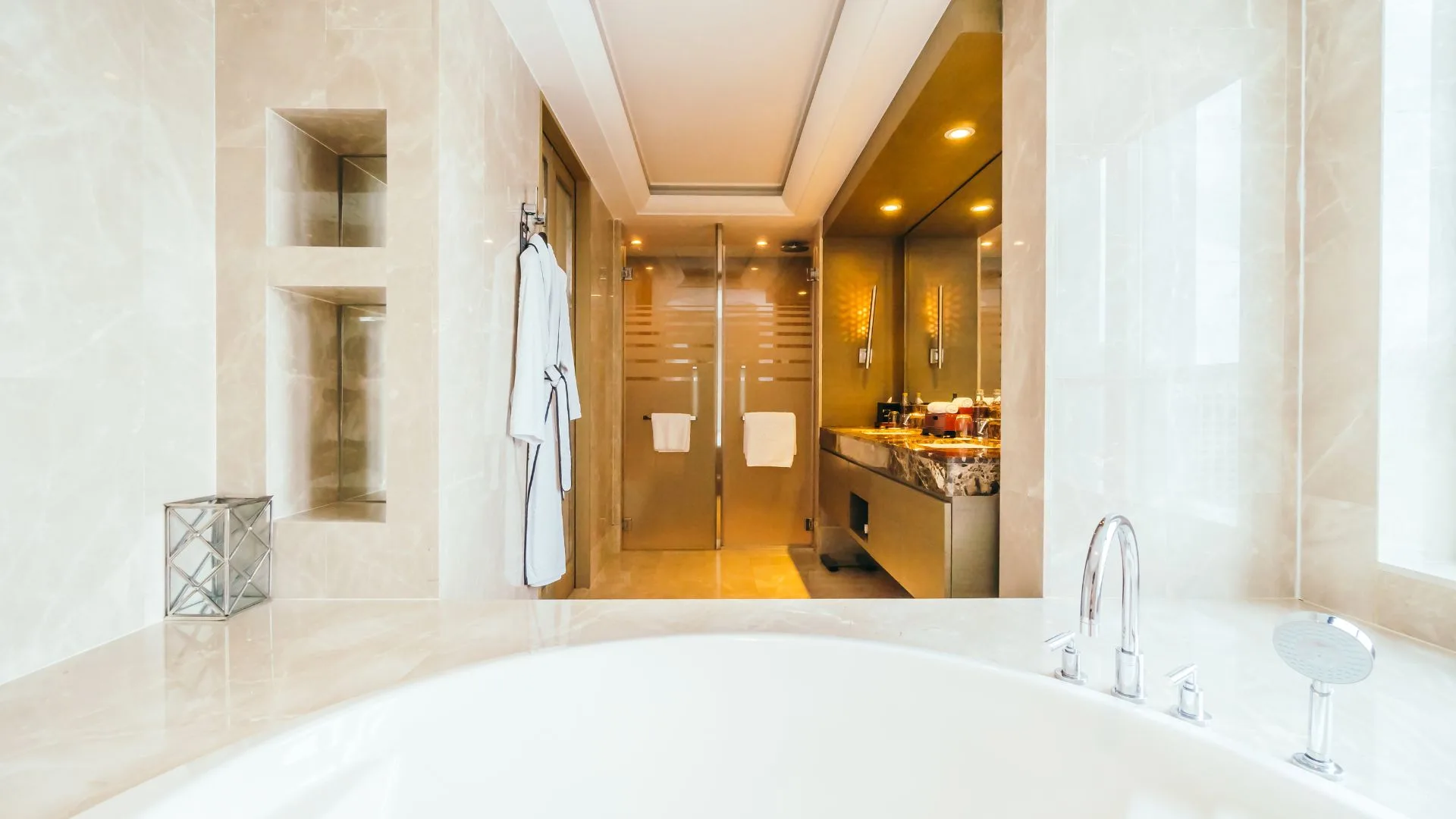 Luxury bathroom remodeling vanity and tile installation - Blog