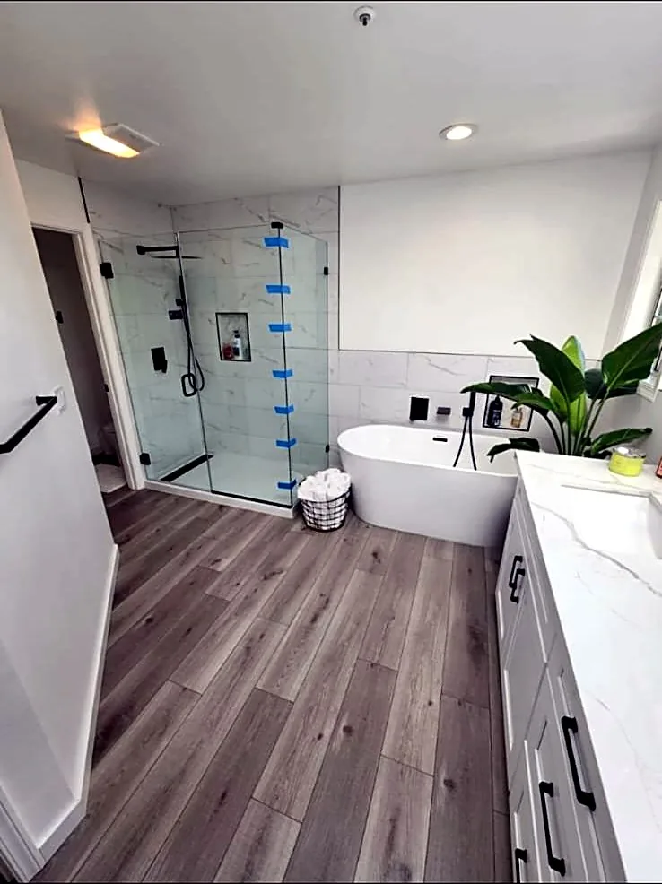 Professional home remodeling and construction craftsmanship - Kent Master Bathroom Remodel